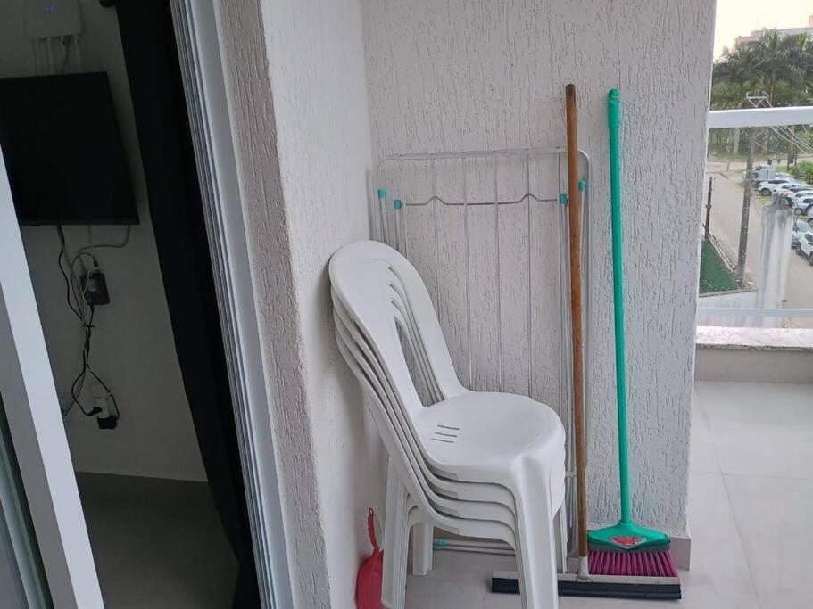 Apto De 1 Com Ar Condicionado *